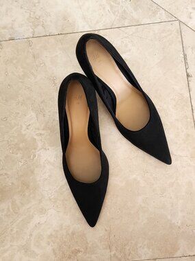 H&M BLACK SUEDE HEEL POINTED TOE PUMPS